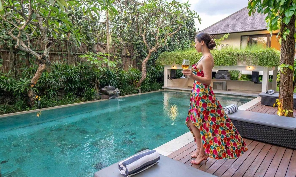 Berawa Villa | 20% Off! Luxury 14bed Villa with 2 Entertainment Rooms, Beach, Finns, Atlas