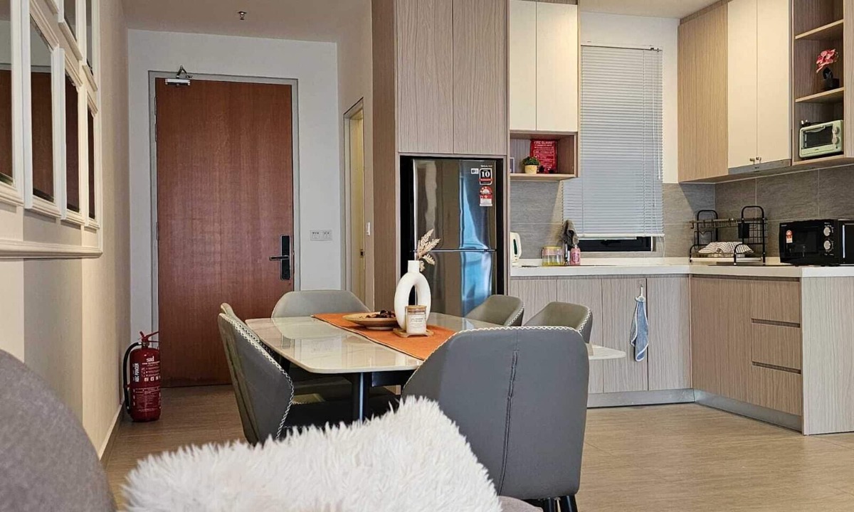 Shah Alam Apartment | 3 Bedroom Suite in Marvelous Shah Alam with WiFi, Gym, Pool & 2 Carpark, Sleeps6