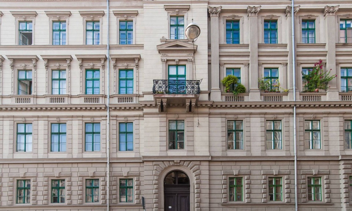 Castle Hill Apartment | 3bdr Art&Style Downtown Chain Bridge