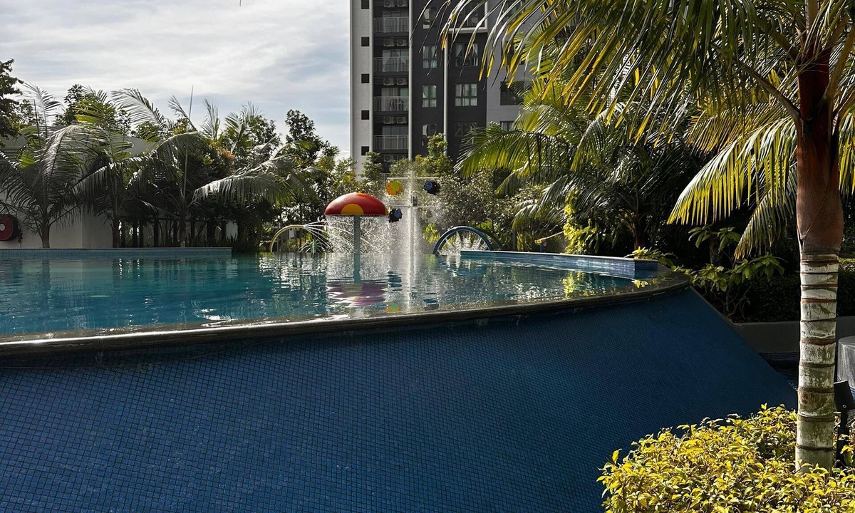 Kuala Langat District Condo | 5 minutes to SplashMania KLIA GamudaCove Fun & Comfort Stay For Family with Kids
