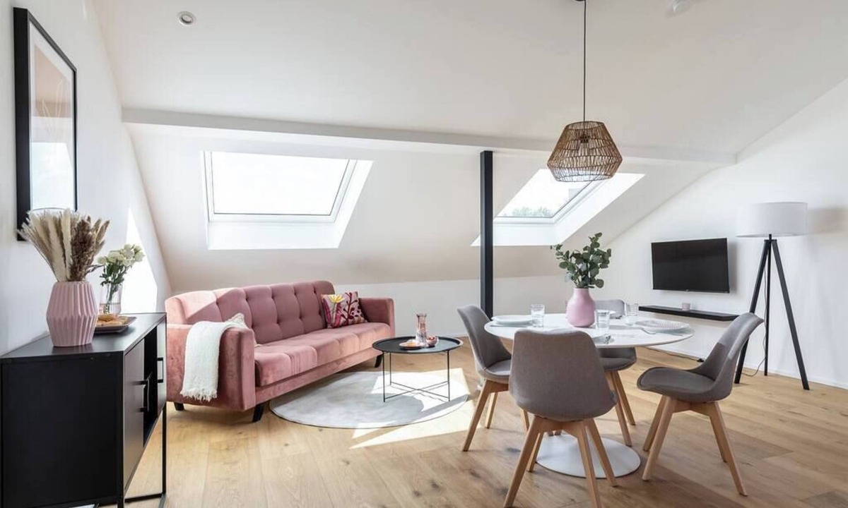 Weissensee Apartment | 86sqm penthouse, near Berlin centre & PrenzlBerg