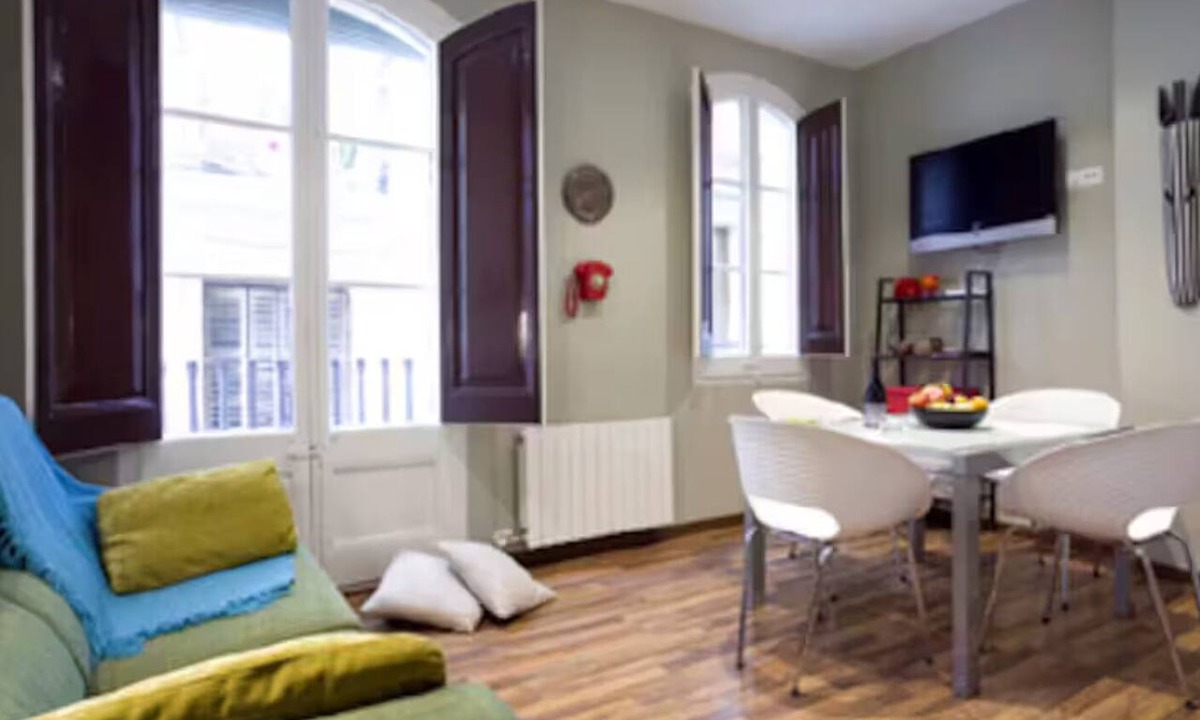 La Ribera Apartment | Acomodis great location right in El Born old town 4 air conditioners 6 ppl max.!