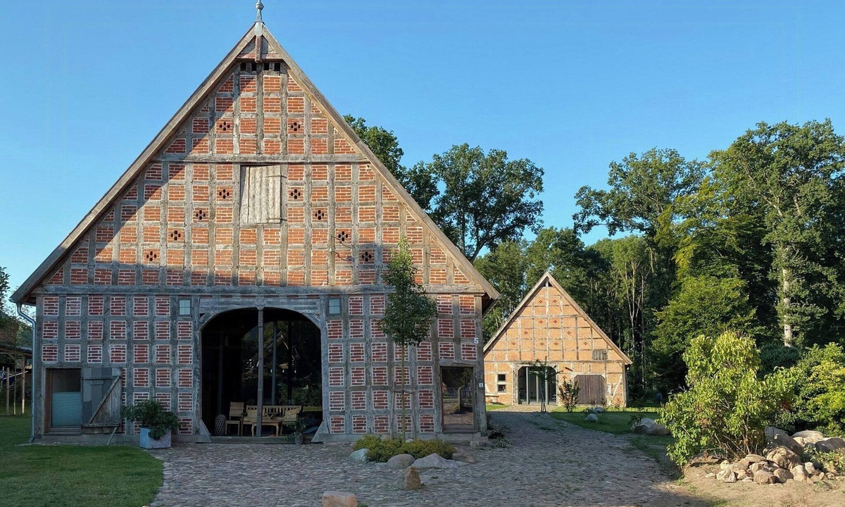 Kuesten House | Aesthetic meets history in the renovated stable