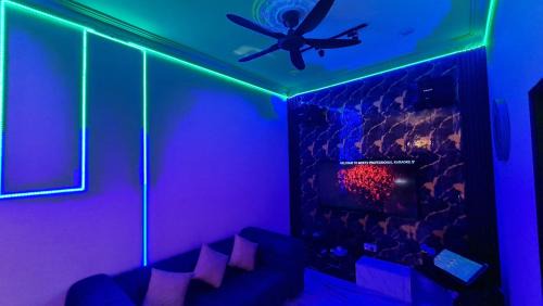 Taman Mewah Villa | AURORA HIDEAWAY VILLA 4R4B 23PAX PRIVATE POOL, KTV, BBQ, MALAY ONLY, 5min to BEACH