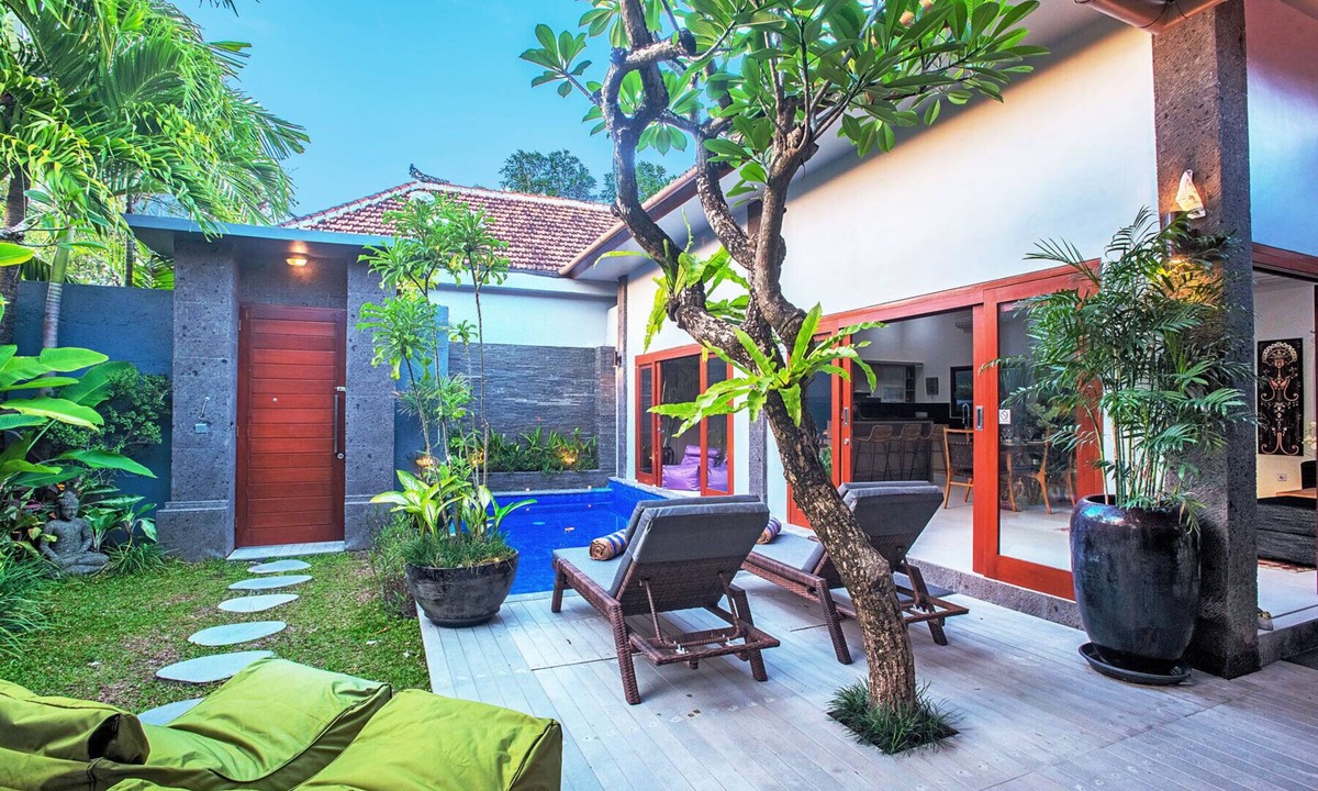 Laksmana Villa | BEACHSIDE Seminyak - Villa Ellen - SENSATIONAL REVIEWS - 250metres to the Beach
