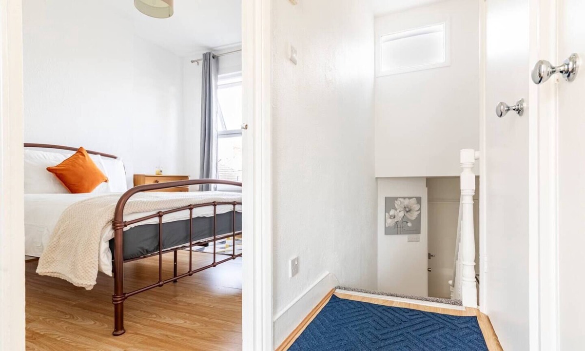 Coldharbour Apartment | Bright & Spacious comfy 3 bed apartment in Brixton