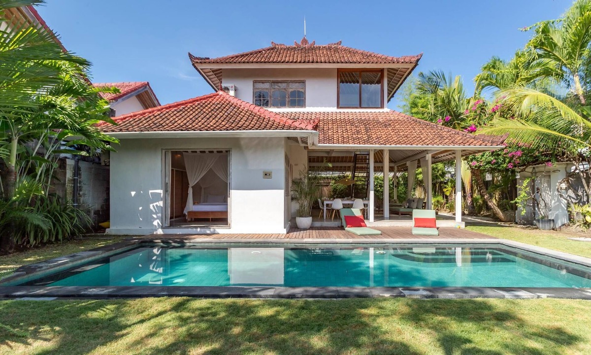 Central Seminyak Villa | Charming 2BR Seminyak Central Walk to Eat Street