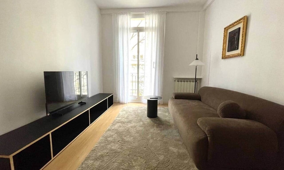 L'Antiga Esquerra de l'Eixample Apartment | Charming Eixample Flat | Private Balcony