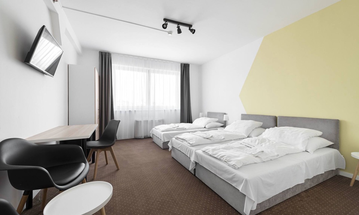 Kispest Hotel | Chesscom Hotel
