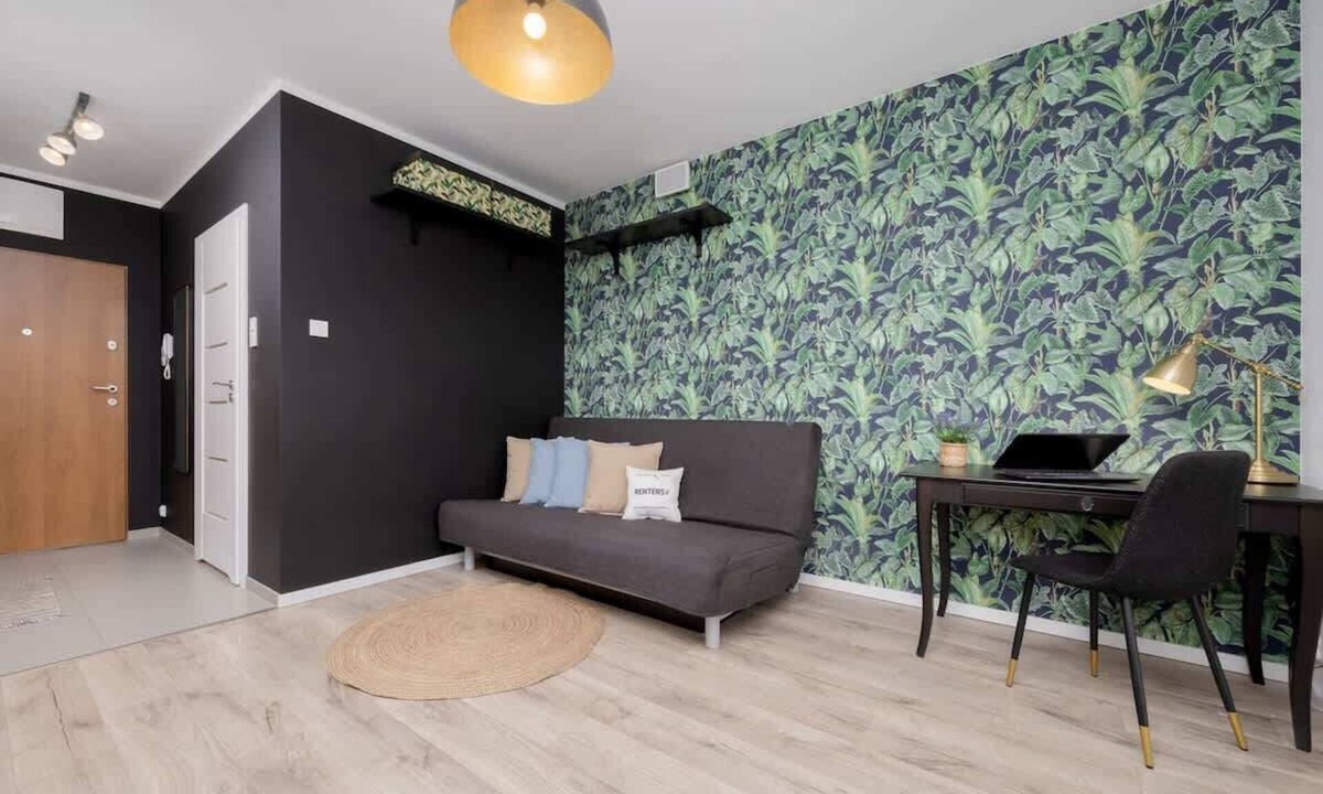 Targowek Apartment | Comfortable Studio with Balcony | Close to Metro and Park