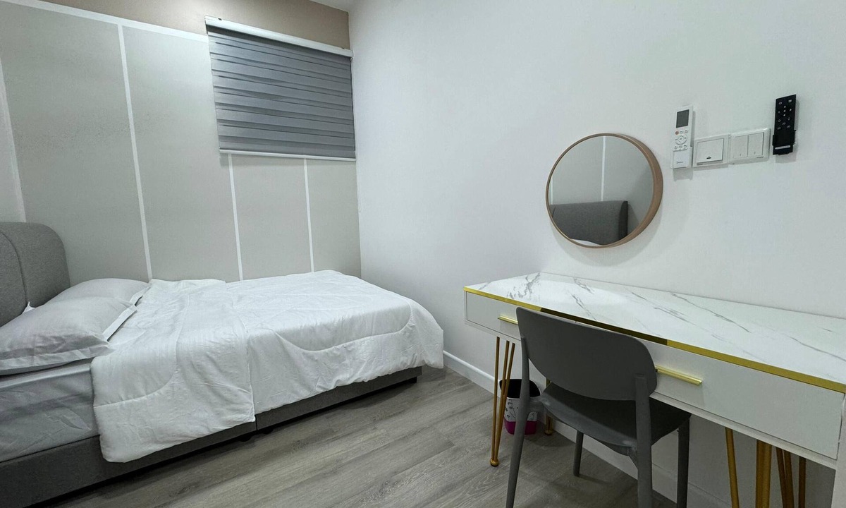 Kampung Pantai Dalam Apartment | Cozy 2BR Suite [2–6 Pax] FREE 500Mbps Wifi Bangsar South