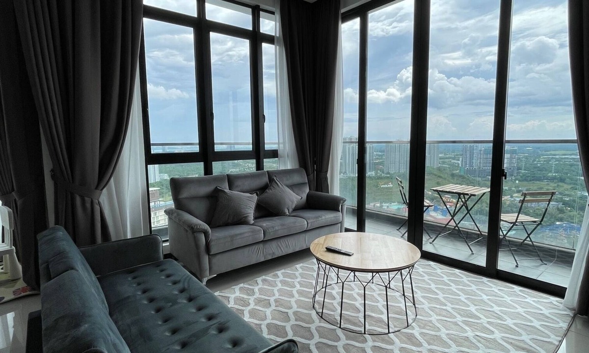 Medini Apartment | D'pristine 3 bedroom condo 10pax 3mins walk to Legoland!