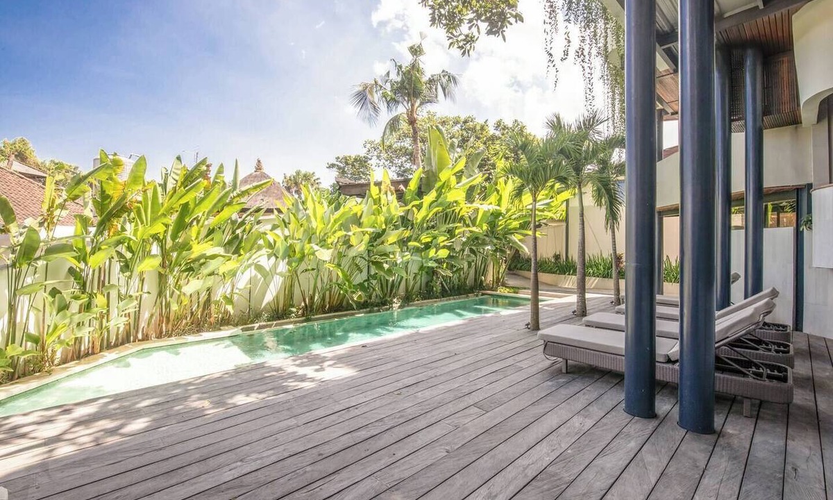 Pererenan Apartment | Elegant 1-BR Loft with Art Deco Vibe Shared Pool