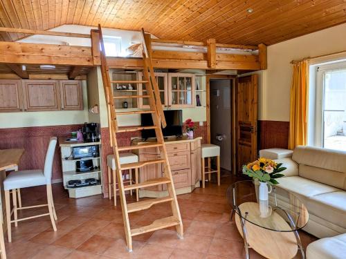 Hockendorf House | Ferienwohnung, Tiny House, Weißeritztäler, Wandern & Radfahren