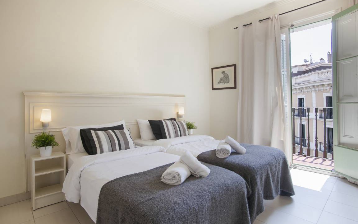 Dreta de l'Eixample Apartment | Galeria Gaudi 1