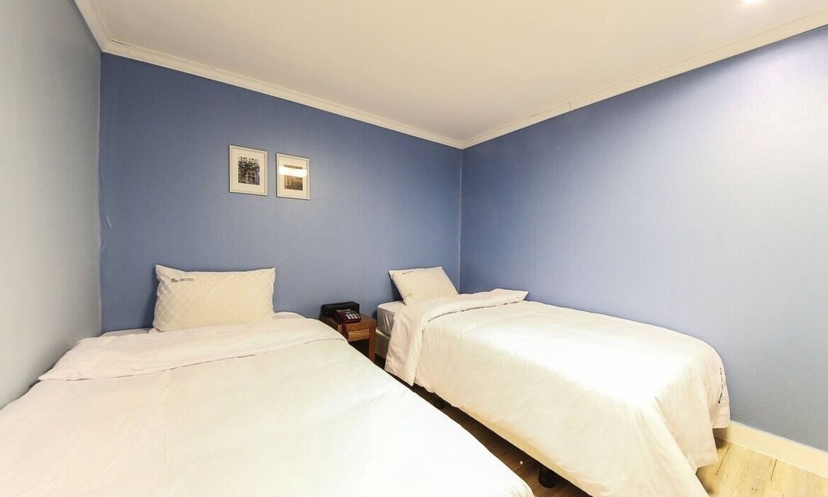Daeheung-dong Hotel | Golden Hill