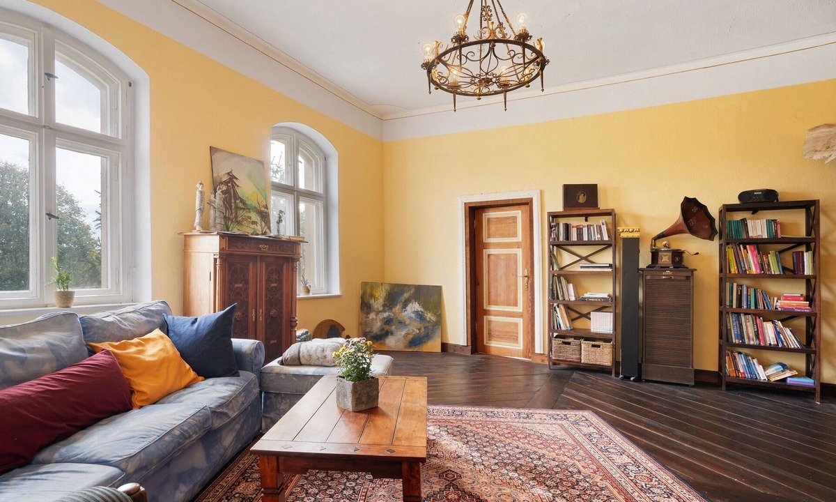 Calau Apartment | Holiday Apartment 'Wohnen Im Alten Rittergut' with Private Terrace, Private Garden and Wi-Fi
