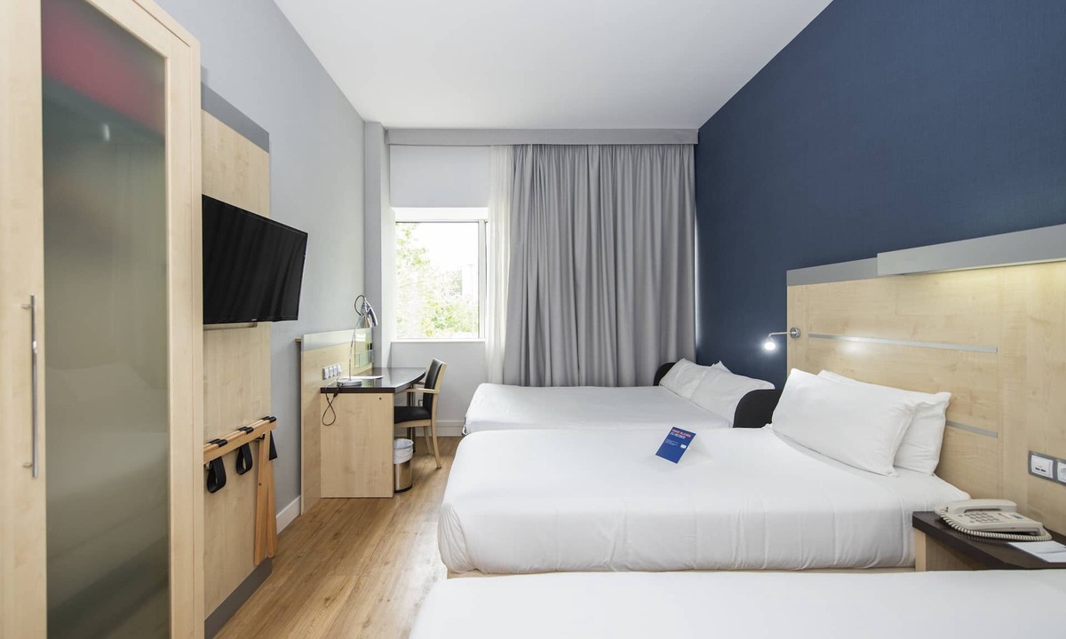 Poblenou Hotel | Holiday Inn Express Barcelona City 22@ by IHG