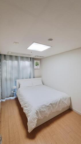 Yeonhui-dong Apartment | Hongdae Close, Entire Private Studio #연남, #홍대, #연희