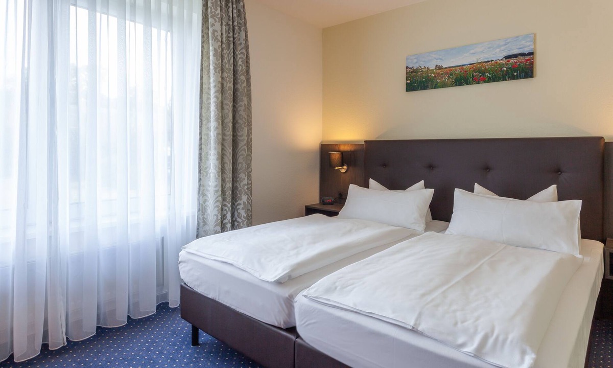 Ostseebad Baabe Hotel | Hotel Am See