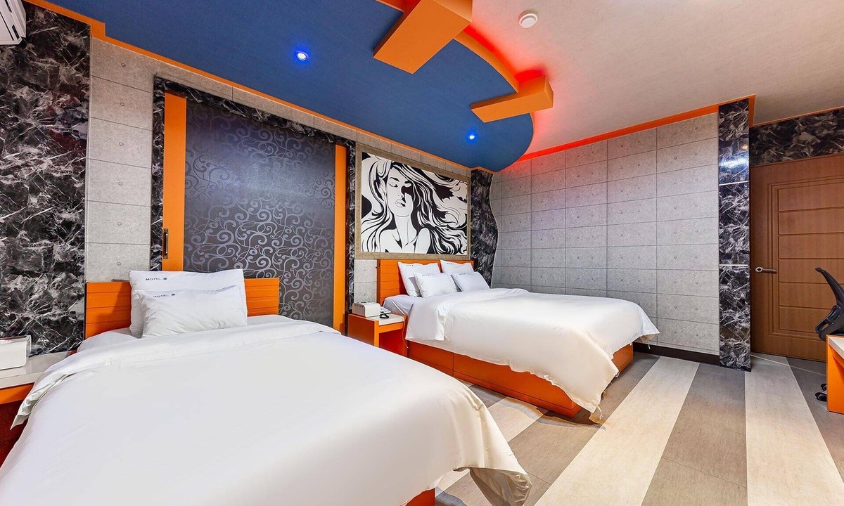 Songman Hotel | Iksan Soo