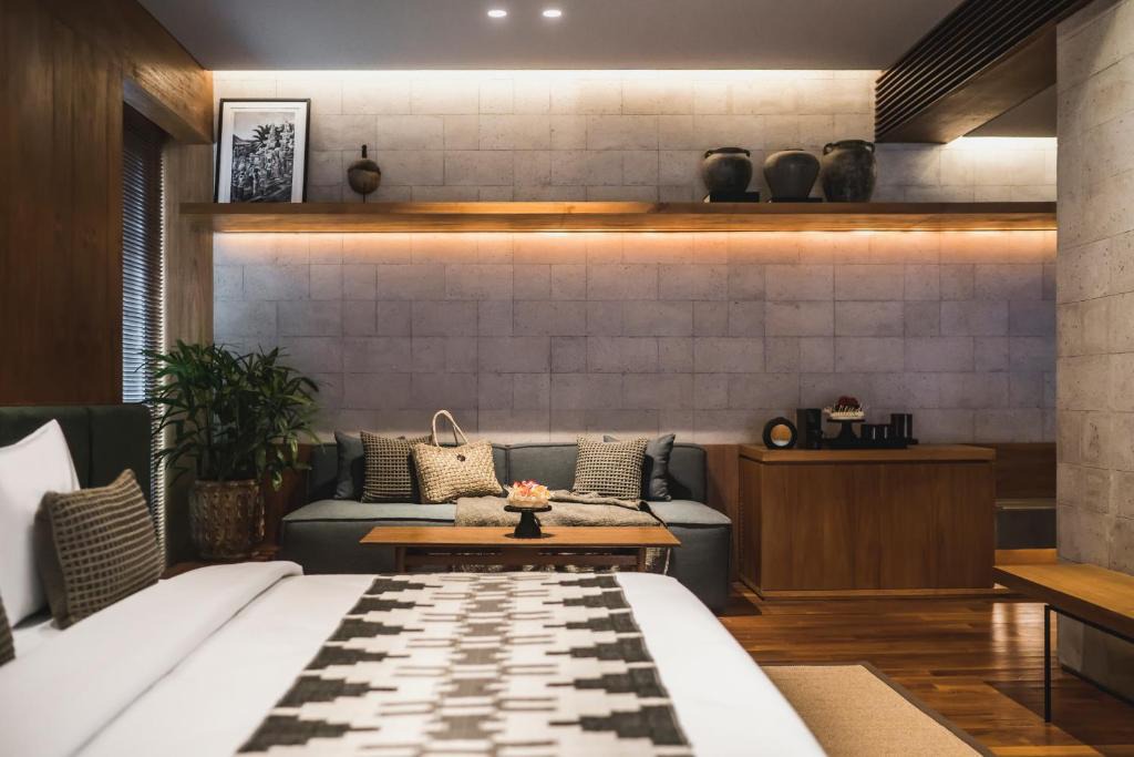 Petitenget Hotel | iSuite by Ekosistem