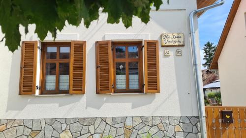 Szentendrei House | Kis-Duna Vendégház