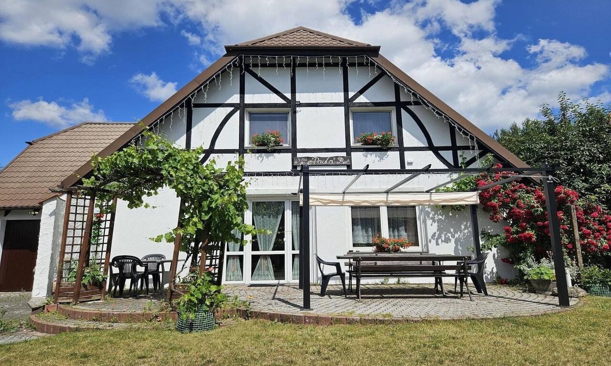 Stawiguda House | Large, comfortable holiday home near the lake