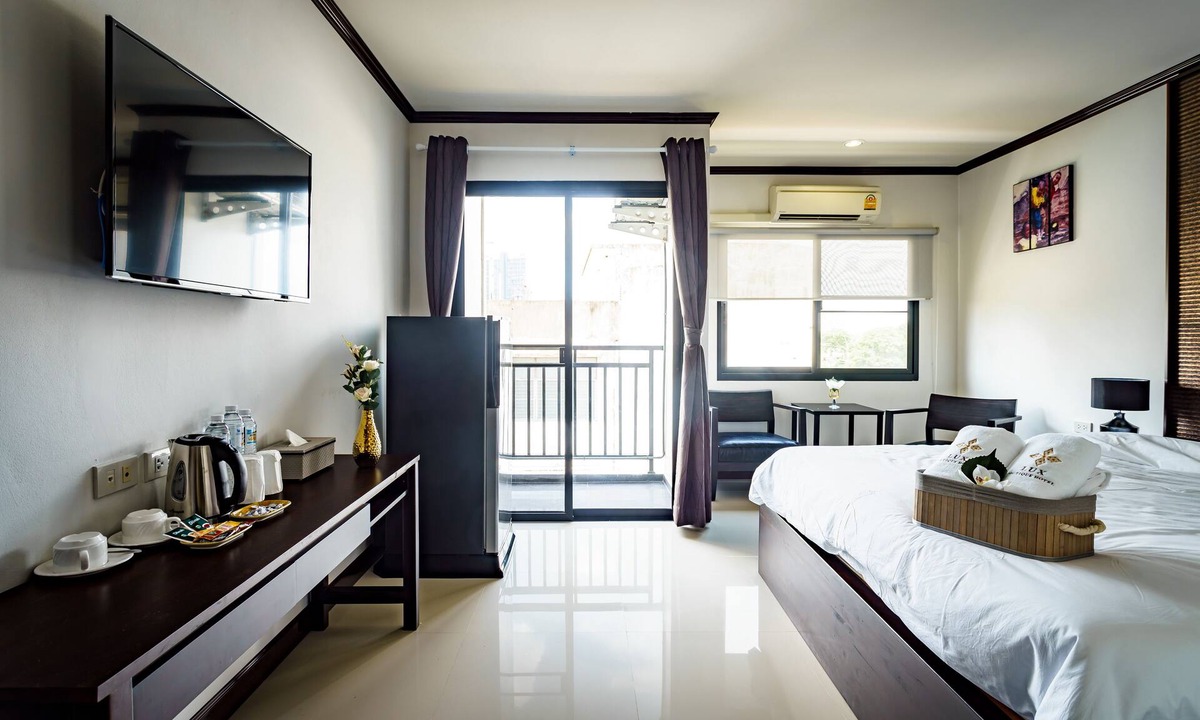 Bang Kra So Hotel | Lux Boutique Hotel