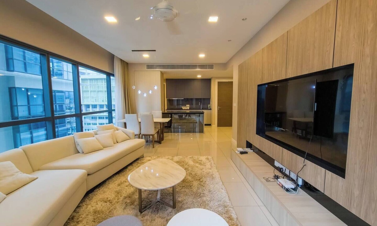 Golden Triangle Condo | Luxe Spacious 2BR Condo KLCC 600mbps Full Furnish by La Gente Sdn Bhd