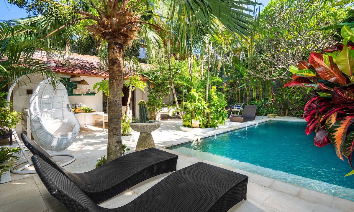 Laksmana Villa | Luxury Enclosed Villa CHARM in Seminyak - 3 min walk to the beach