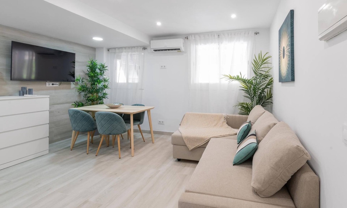 Castelldefels Apartment | Maritim beach apartment+aacc+pking+pool