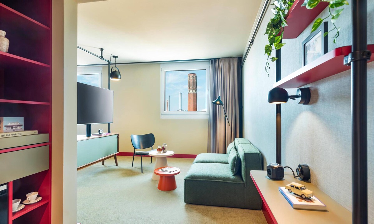 Friedrichshain-Kreuzberg Hotel | Me and All Hotel Berlin East Side, by Hyatt - NEW OPENING