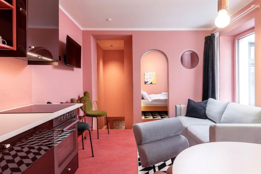 Weissensee Apartment | Memphis Design Loft Duplex -40sqm- near Antonplatz