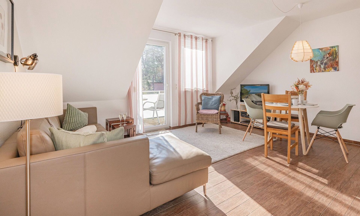 Trassenheide Apartment | Modern vacation apartment in Trassenheide with balcony, just 150 m from the beach
