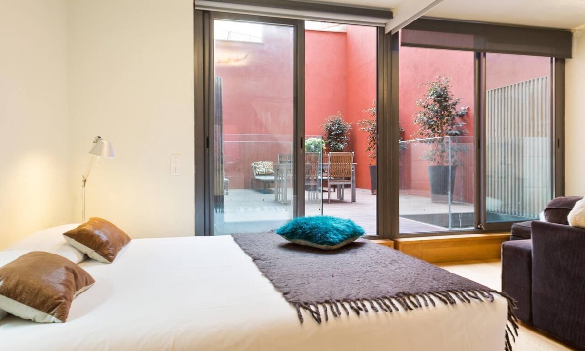 el Fort Pienc Apartment | My Space Barcelona 6 Apart. to have 48 people around the Triunfo Arco