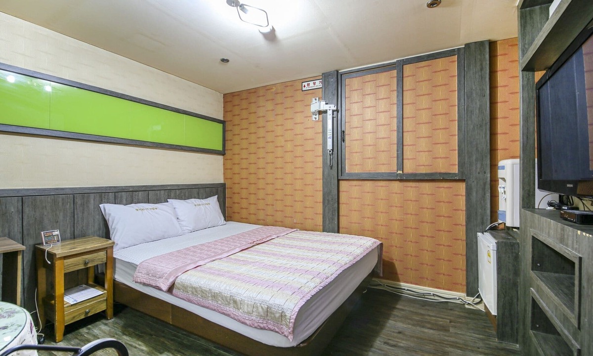 Jinju Hotel | Pearl Veronica Self Check-in Motel