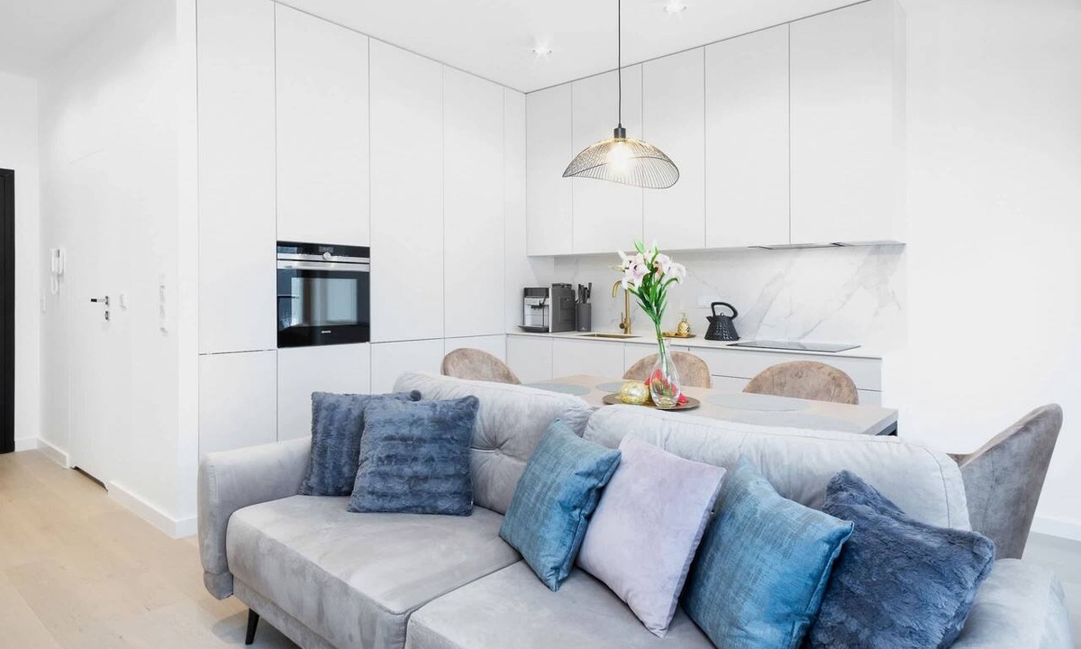 Zoliborz Apartment | Prestigious Apartment | Two Balconies, Garage Parking