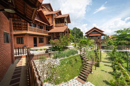 Bukit Tinggi Villa | Red House the Garden Stay in Bukit Tinggi by PLAY
