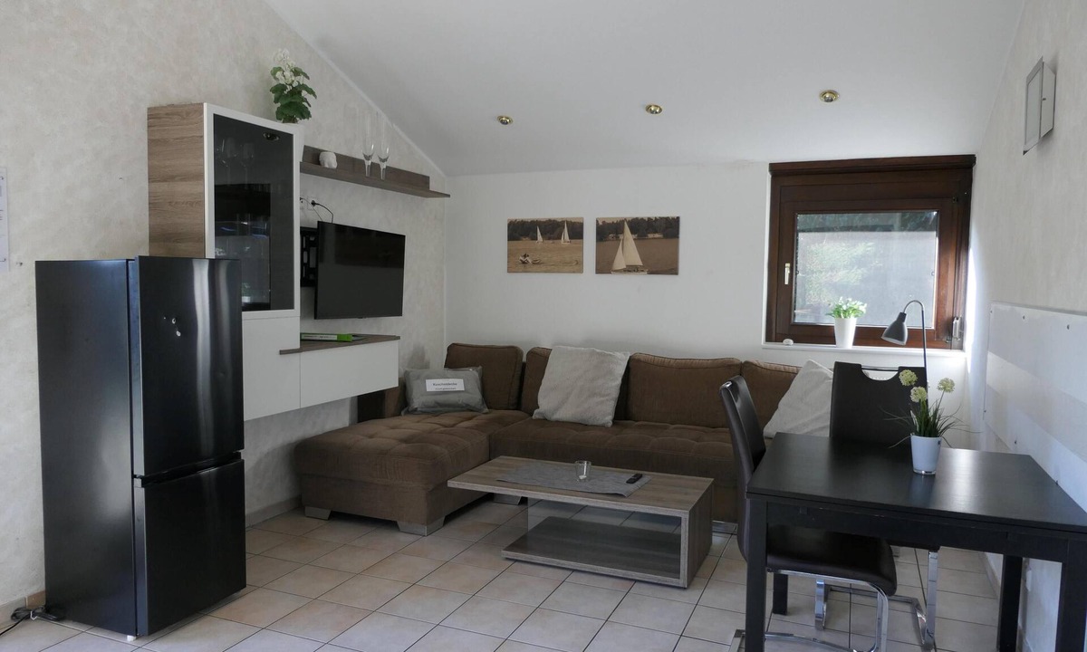Haddorfer Seen House | "Relaxed time out at Ferienhaus Haselbusch: your home by the lake!"