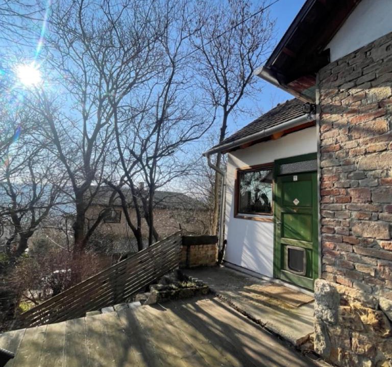 Csatarka House | Rustic Cottage & Garden Retreat on Budapest Hilltop