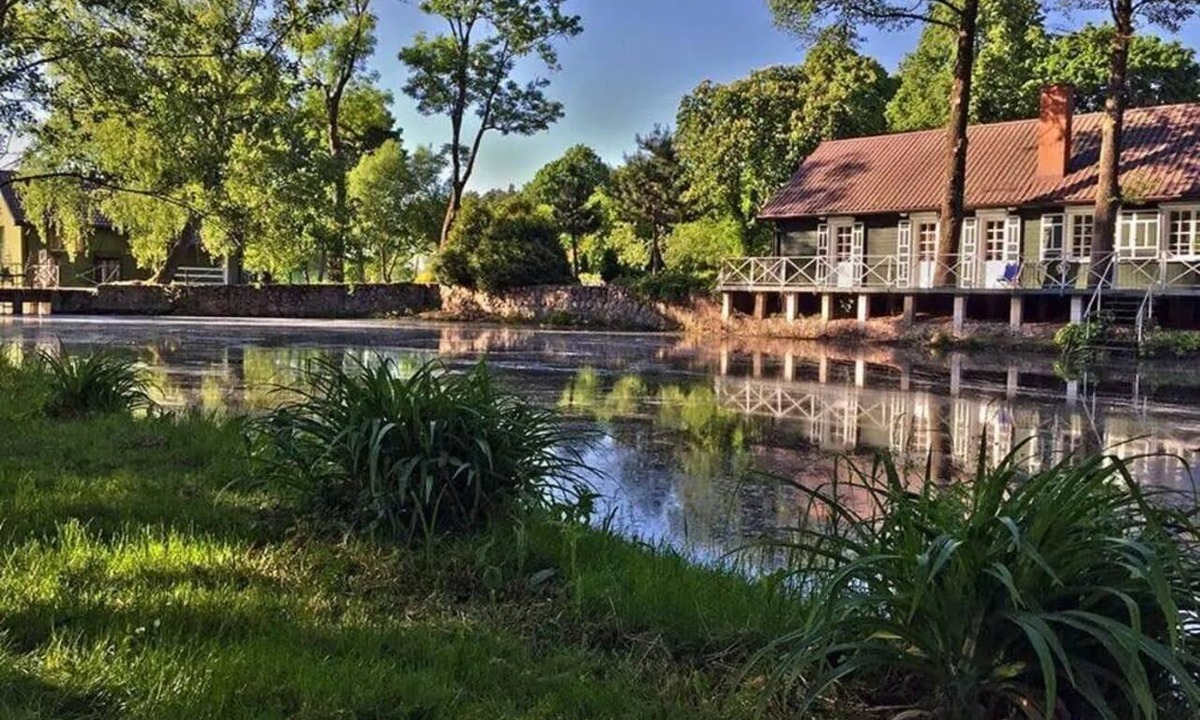 Kuznica House | Scenic Riverside House with Beautiful Views