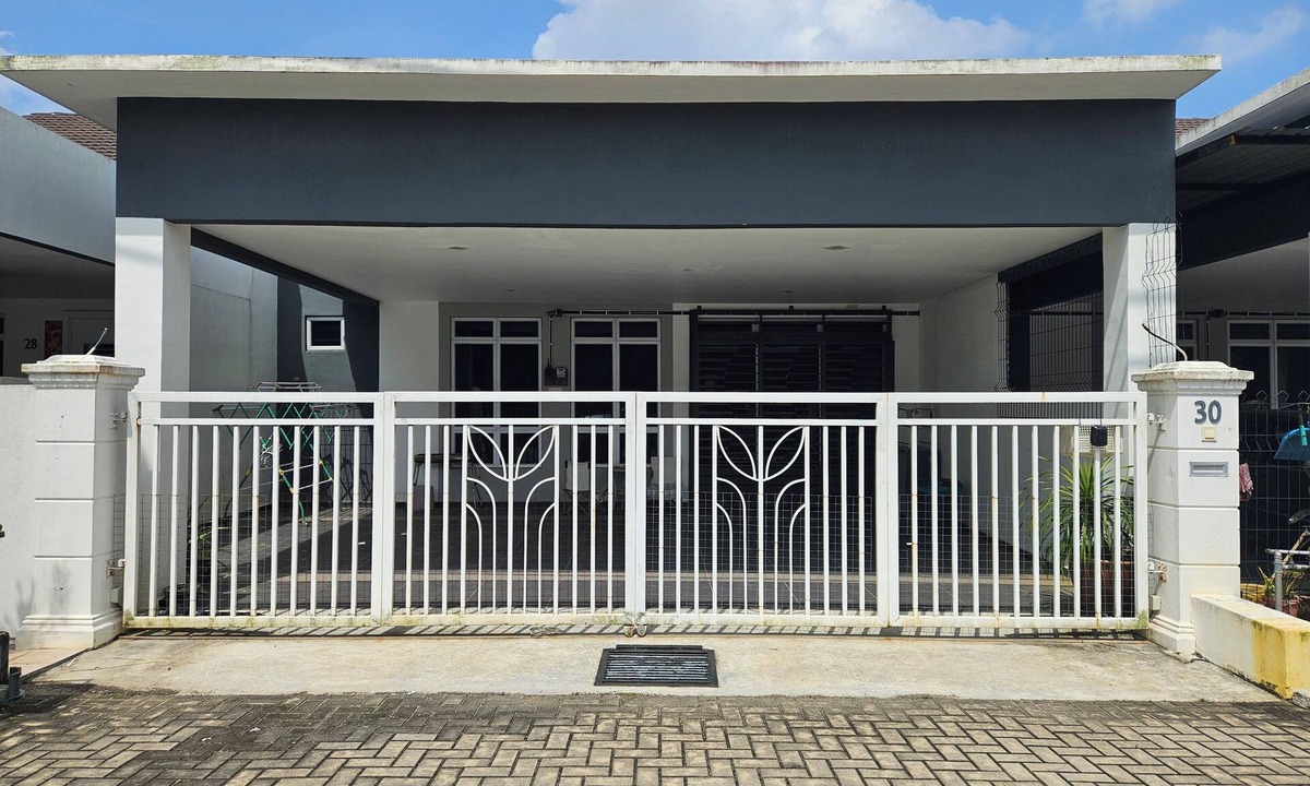 Bukit Kuin Satu House | Serambi Kasih Homestay 3Bedroom with Fully Air-Conditioned in Kotasas Kuantan.