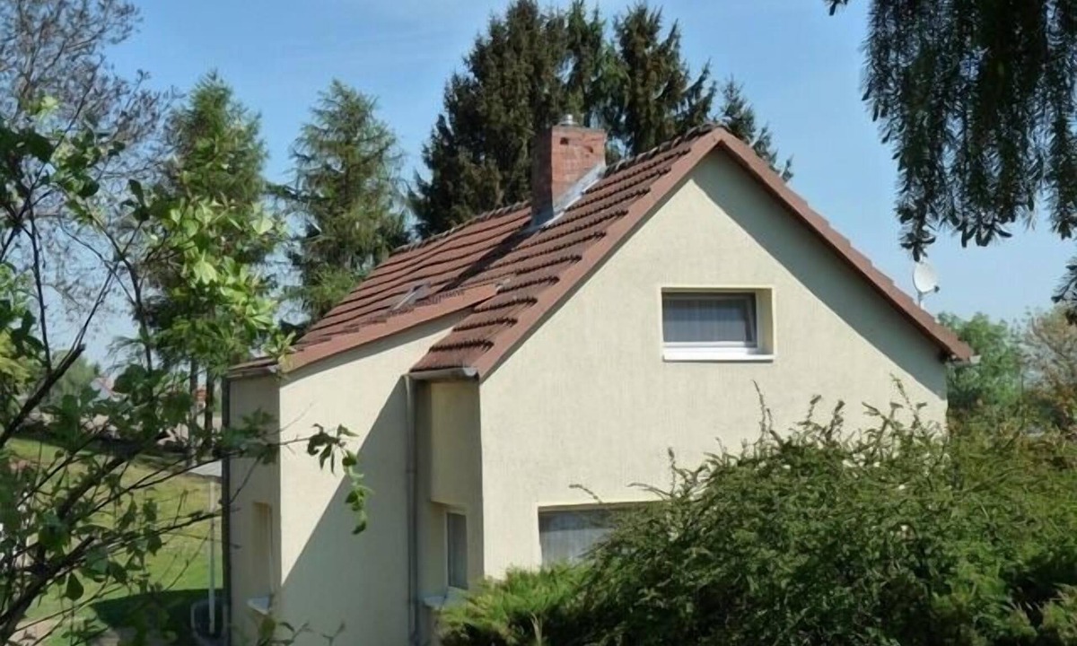 Gramzow House | Spacious vacation home in the countryside with garden, balcony, terrace and playground