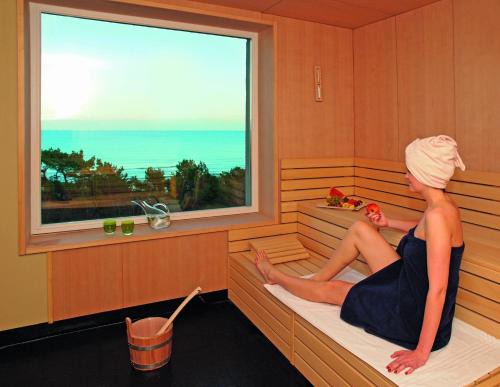Seebad Heringsdorf Hotel | Strandhotel Heringsdorf mit Soleaußenpool 30 Grad