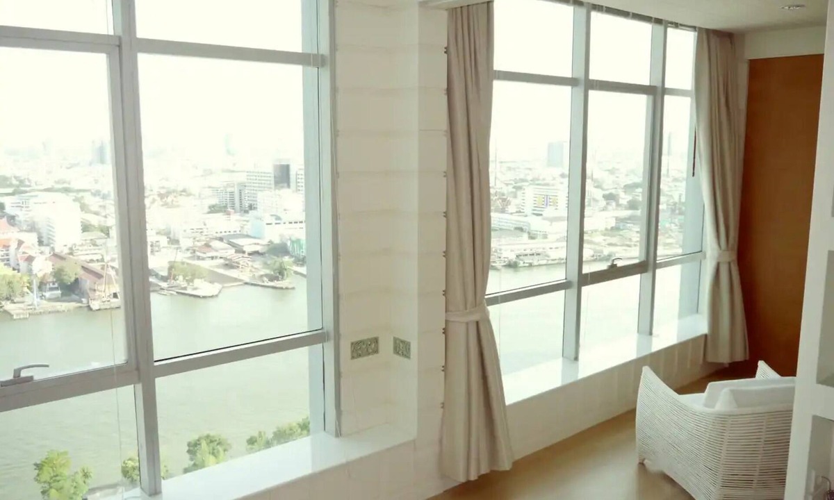 Khlong Ton Sai Apartment | Stylish two bedroom with river view