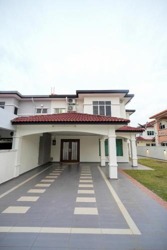 Tanjung Karang House | Tanjong Karang,(10minutes to sekinchan) Semi D/up to 14 pax+