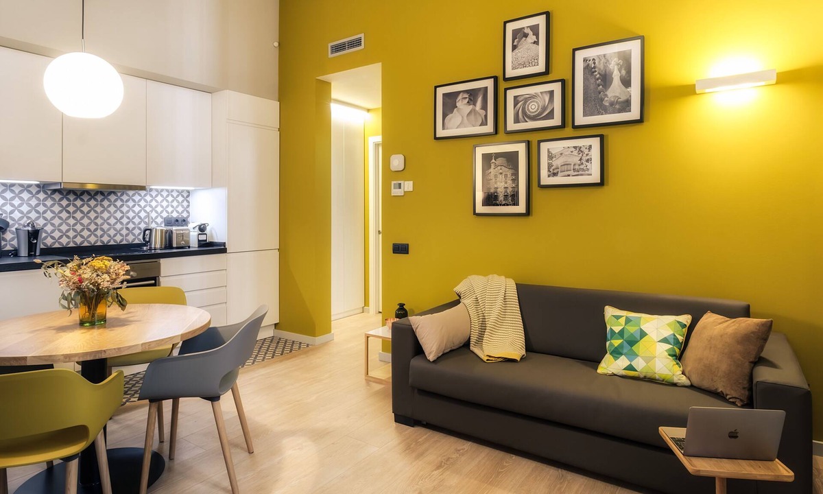 Sants Apartment | TOP CLASS 1 BDR NEW | Terrace | Metro | Wifi | Elevator | Bike room | Sleeps 2