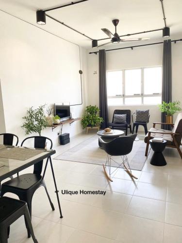 Kampung Ladang Tok Pelam Apartment | Ulique Homestay Batu Buruk- Near KTCC, Drawbridge, Mayang Mall