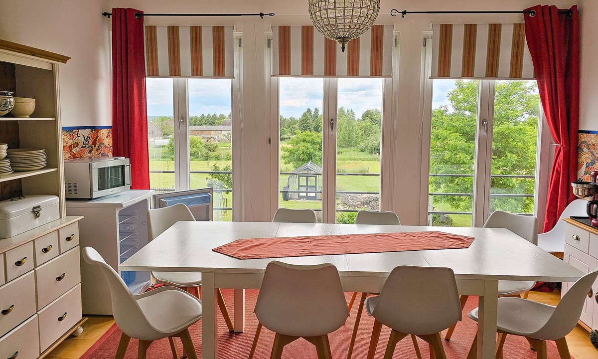 Oberuckersee Apartment | Vacation apartment/apartment for 9 guests in Oberuckersee (96455)